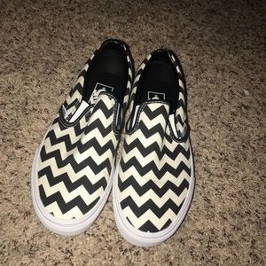 Vans chevron black and off white size 7.5